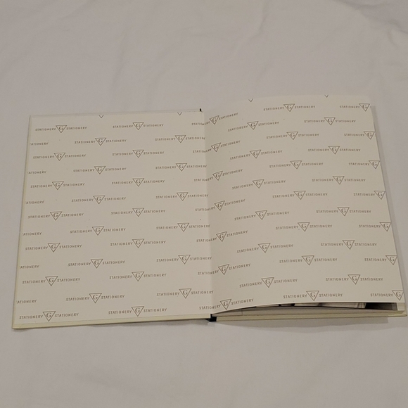 *RARE* Guess Composition book - Picture 2 of 7